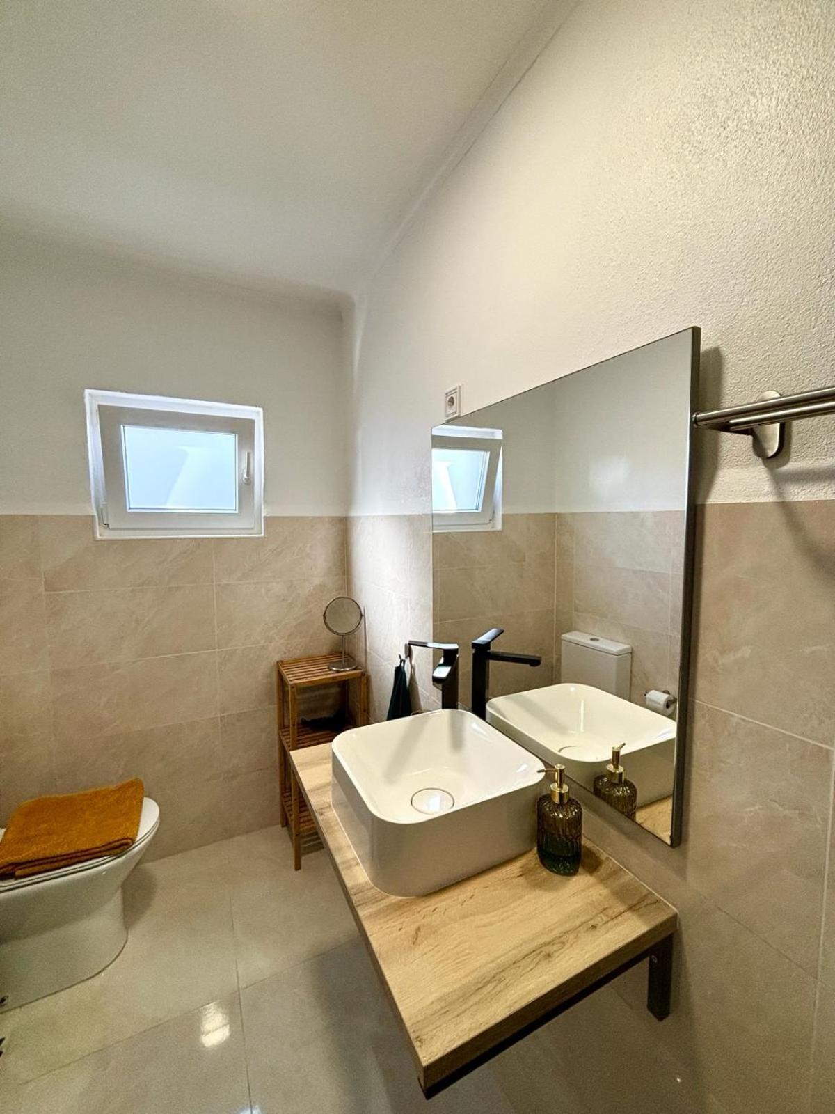 Pine & Apple Beach House Colares Exterior foto